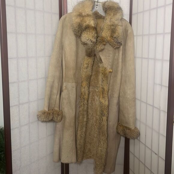 SHEARING REAL FUR LINED‎ COAT SIZE M - Picture 1 of 16